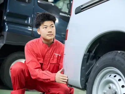 高栄自動車工業 株式会社