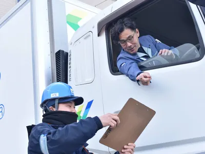 名糖運輸 株式会社