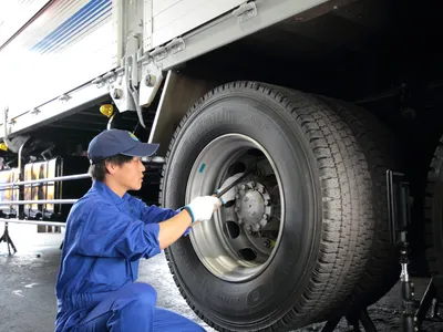 トナミ運輸株式会社 野田整備工場